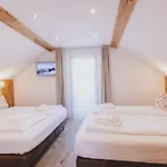 Molly By We Rent