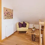 Molly By We Rent Chalet