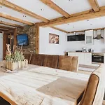 Molly By We Rent
